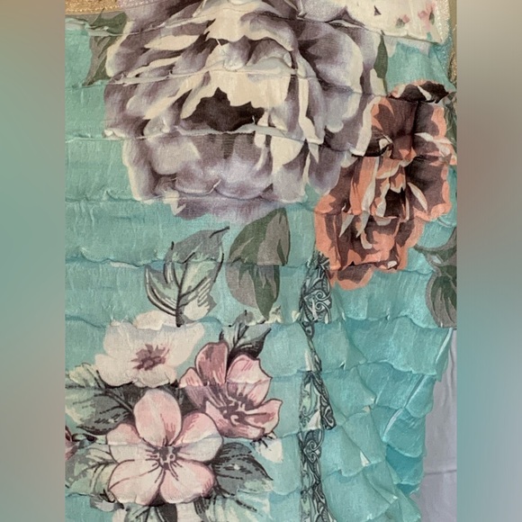 Beautiful feminine ruffle layers tank - PETITE - Picture 3 of 5